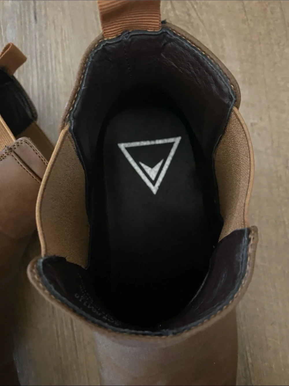 Men's Brown Leather Chukka Boots - Sleek Casual Style